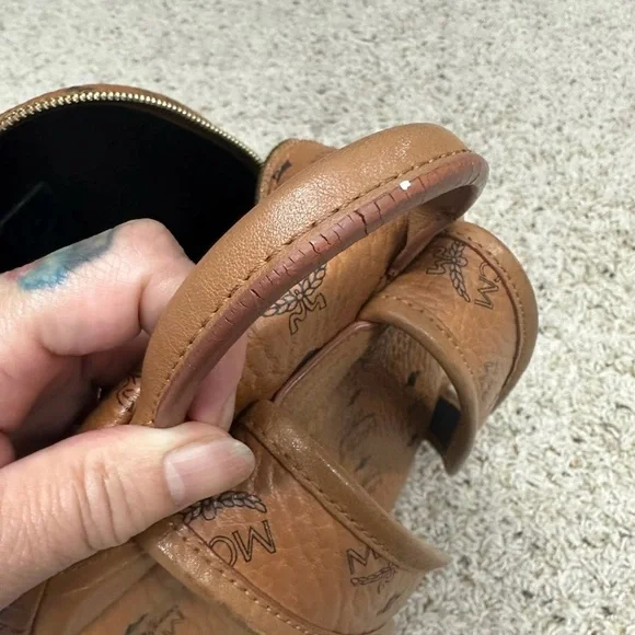 Authentic MCM Medium size backpack - Picture 9 of 12